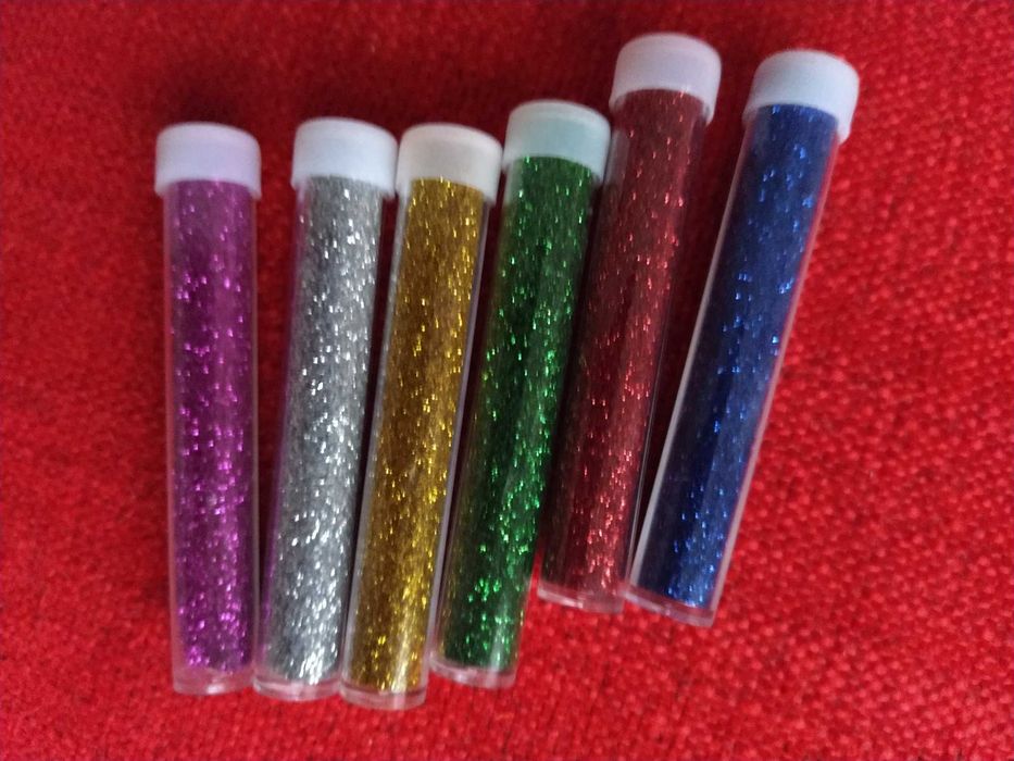 Conjunto de 6 tubos com purpurinas p/usar em atividades 7,5cm