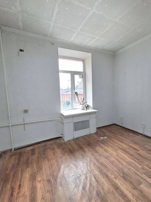 Без комиссии в Центре 20м2 м.Крещатик варианты