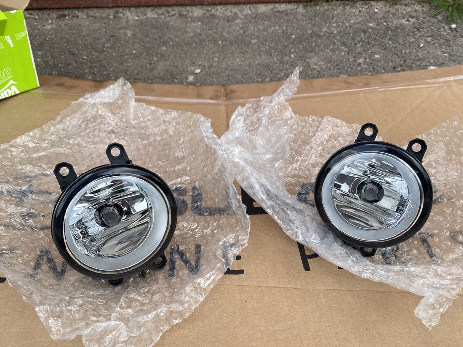 Туманки ПТФ Toyota auris yaris avensis Suzuki Peugeot Citroen