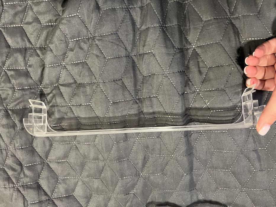 До холодильника Elenberg