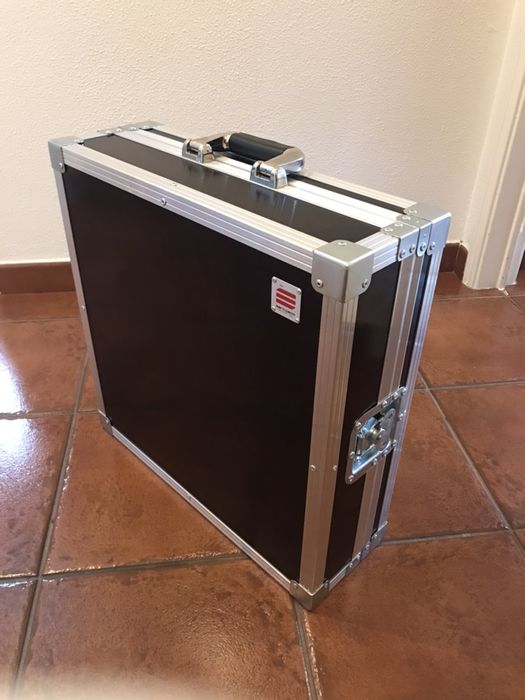 Pioneer DJM 2000 Nexus com Flight Case