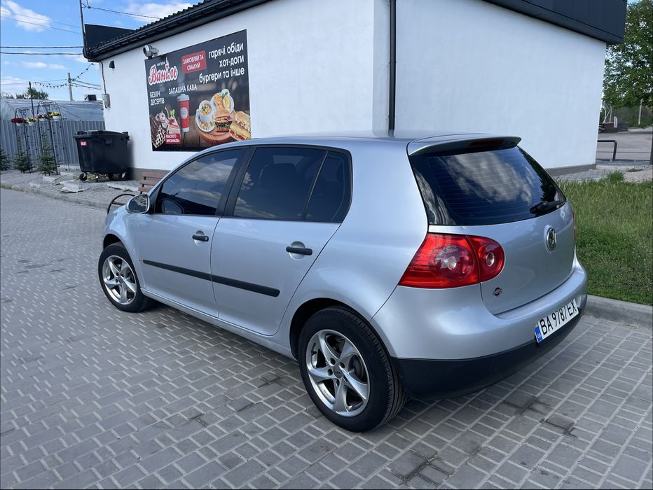Volkswagen Golf 5 1.6 бензин