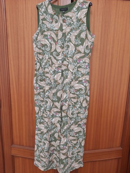 Vestido creme Cortefiel