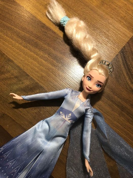 Lalka Elza z ubraniem Kraina Lodu