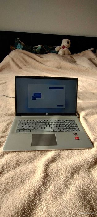 Laptop HP: 17.3cali-jak NOWY-bez rys-Ryzen 5 7520U-RAM 16 GB-SSD 512GB