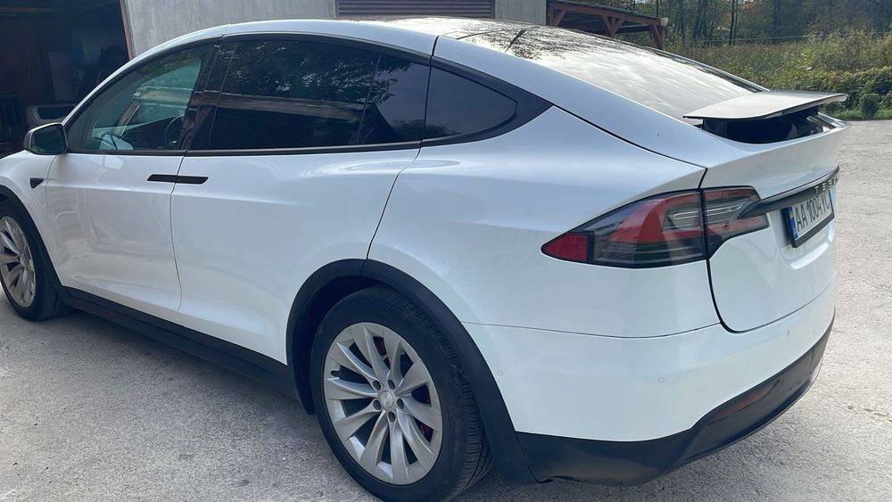 Тесла модел Х 75(D)