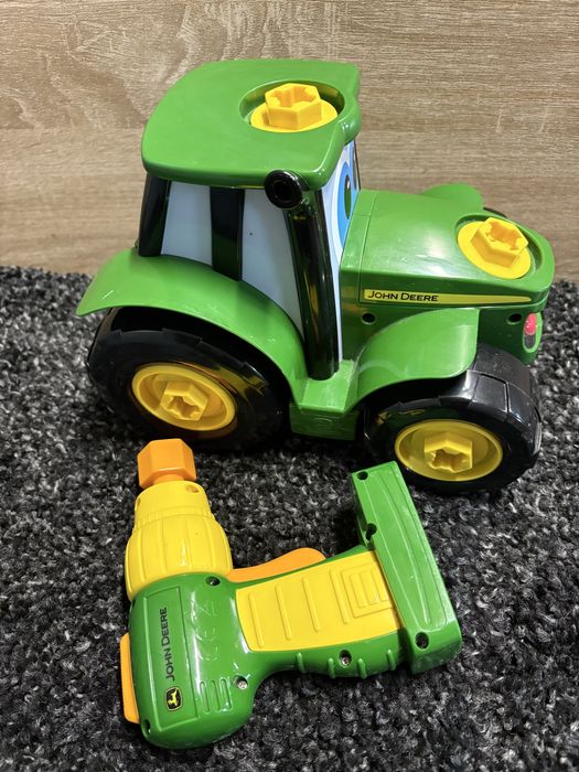 Traktor plastikowy John Deere