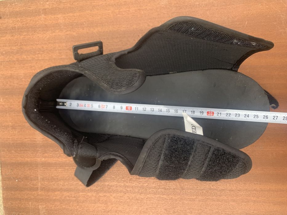 Sapato pós-cirúrgico com tacão