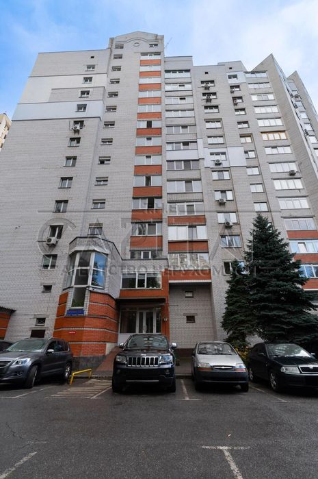 Продаж квартири, вул. Токарева, Солом'янка, Київ