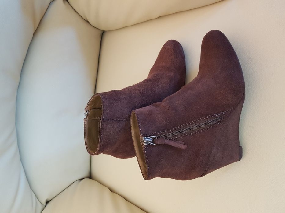 Brązowe botki zamszowe koturn rozm.37