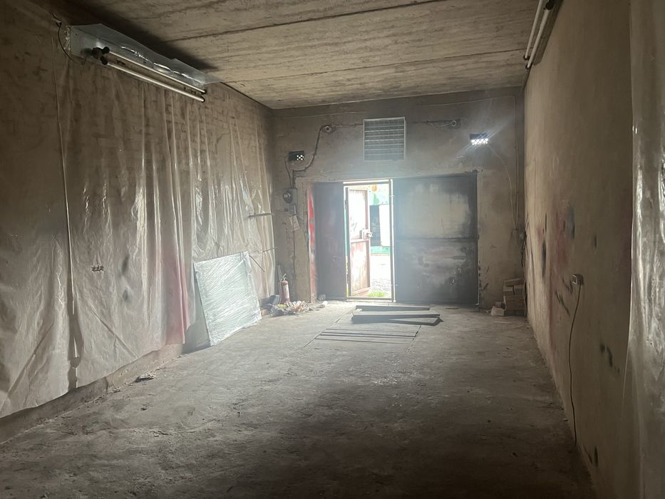 Продам три гаражі разом вул. Сухоярська. 200 м.кв. Під СТО, виробництво
