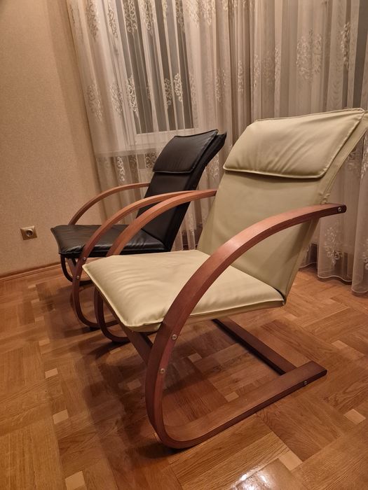 Два крісла гойдалки  для відпочинку як нові!!!