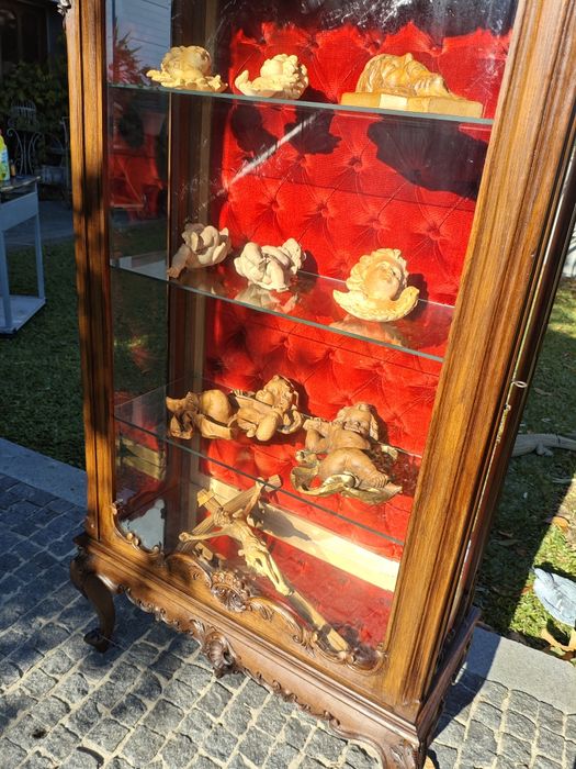 Vitrine Luís XV  em ótimo estado