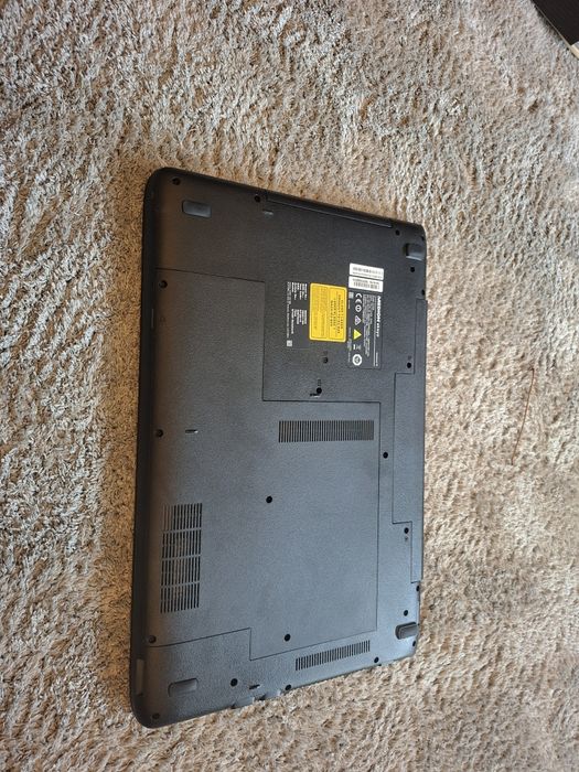 Laptop Medion 17cali i3 6gen ssd 120GB