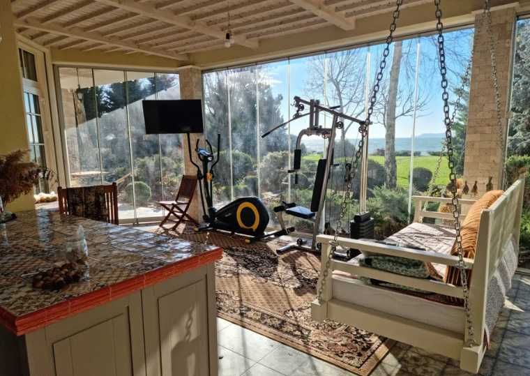 Будинок, де море стає частиною  життя — прямий вид +  спуск до пляжу