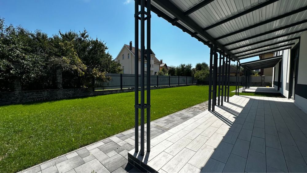 Продам таунхаус з оздобленням поряд з інфраструктурою