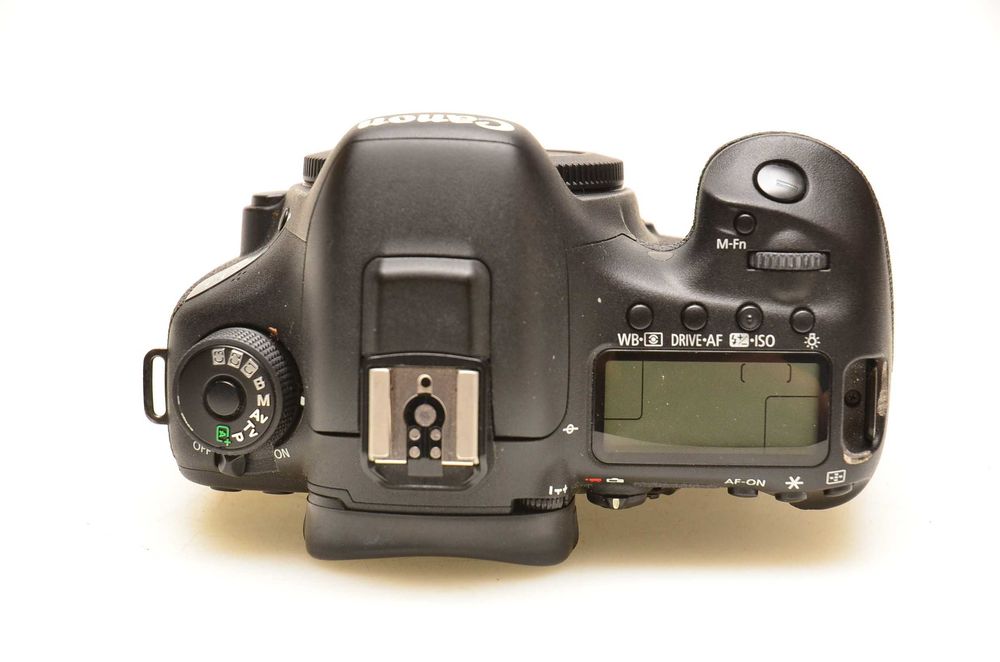 Lustrzanka Canon 7D MARK II korpus