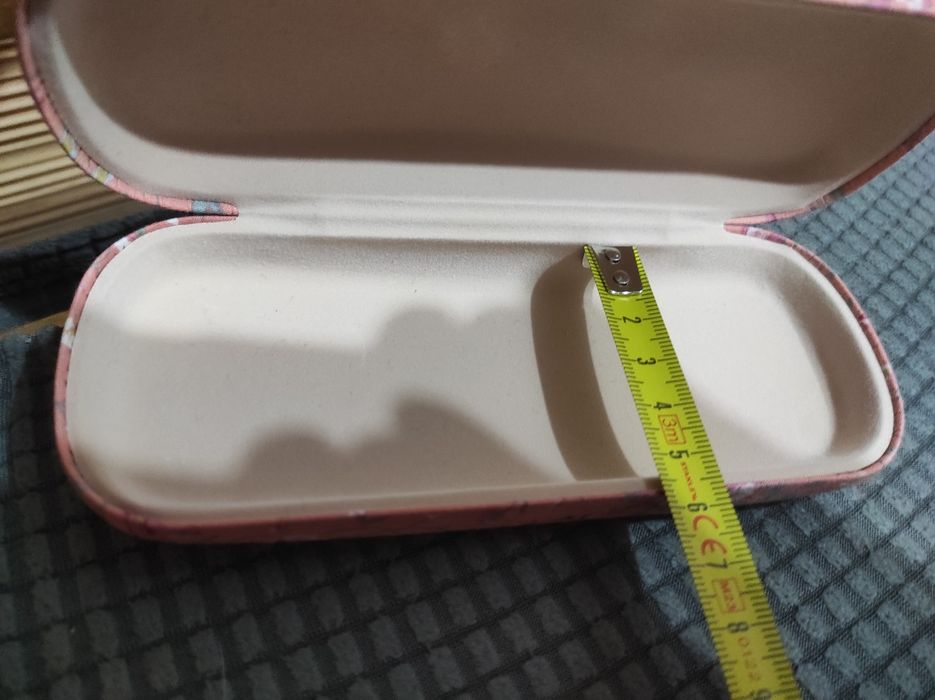 Etui twarde na okulary