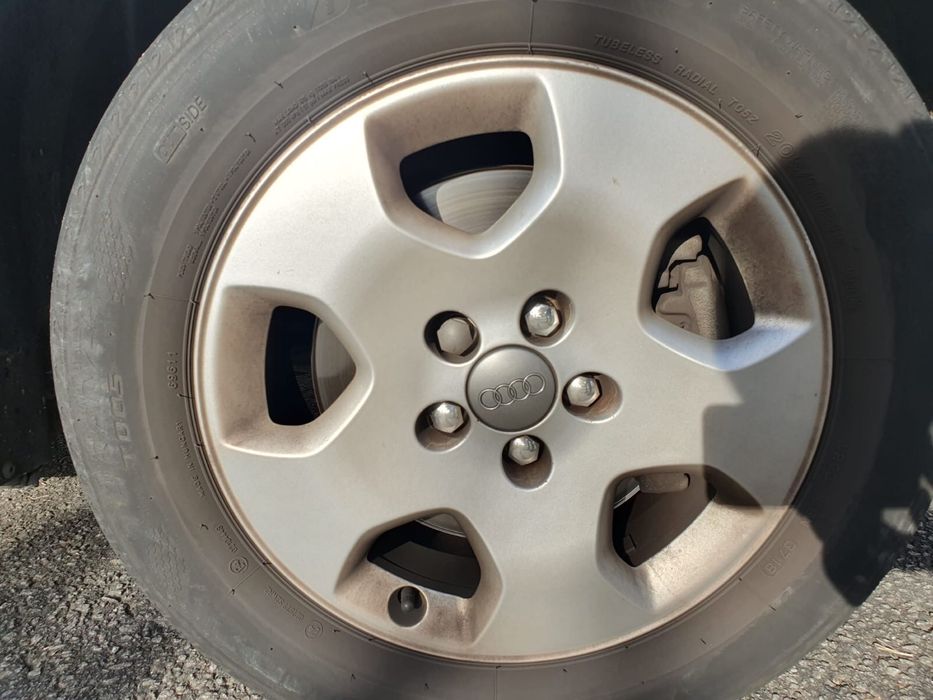 Vendo 4 Jantes 15  e 4 Pneus  205/60R15