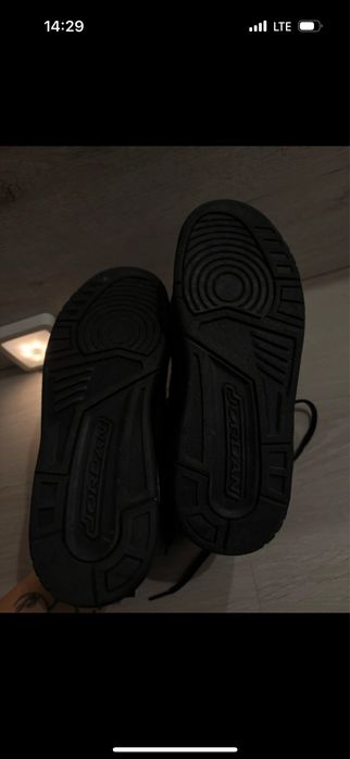 Air jordan 4 spizike black