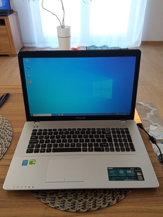 Asus R751L 17 cali NVIDIA GT 2 GB