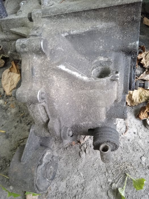 МКПП Mazda 626 1989, 1.8 бензин