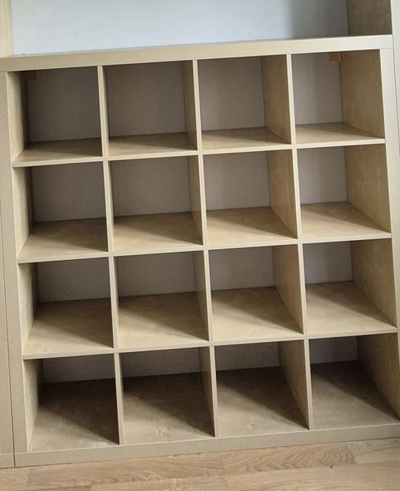 Regał IKEA KALLAX – 4x4 (16 przegród), jasny dąb