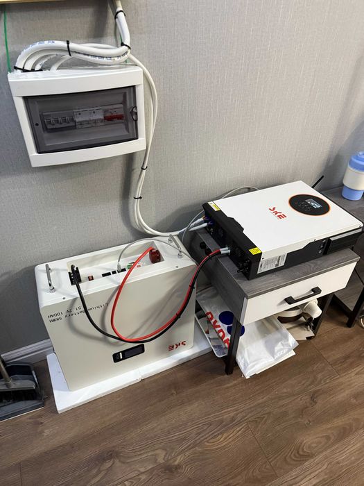 Гибридные Солнечные Инверторы SKE-6.2 10.2кВт и LiFePO4 батареи 5-10кВ