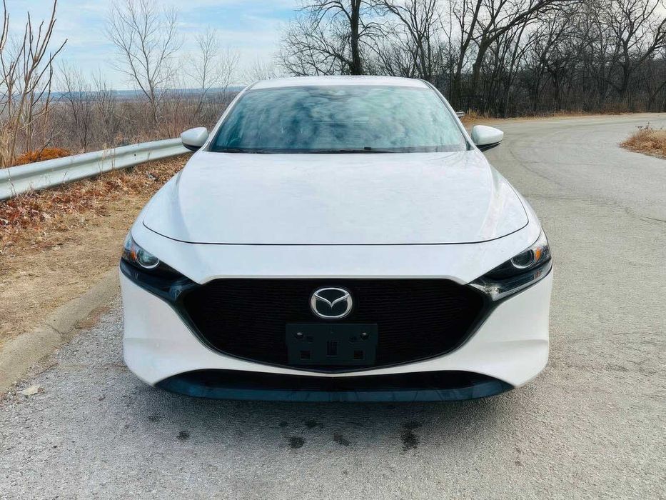Mazda 3 Preferred      2019