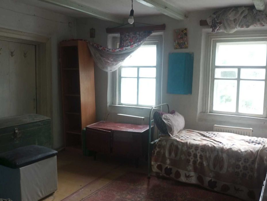 Продам затишний Будинок в центрі села ціна договірна