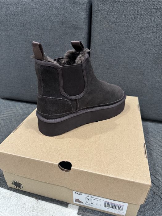 Жіночі темно-коричневі замшеві уггі UGG (37-41)