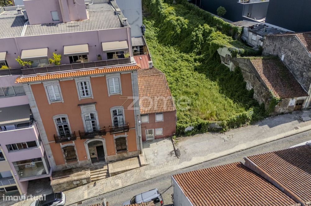 Moradia para Reabilitar no Centro de Braga