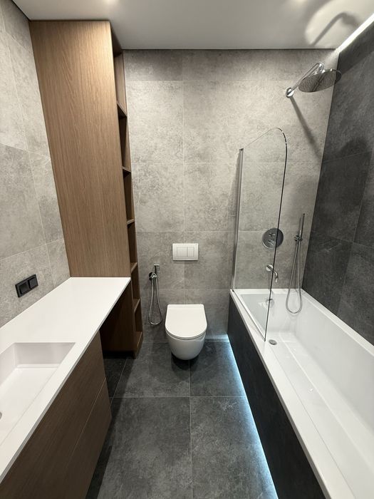 Велика однокімнатна квартира в центрі міста!Дизайнерський ремонт!