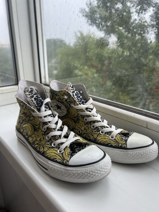 Яскраві кеди Converse