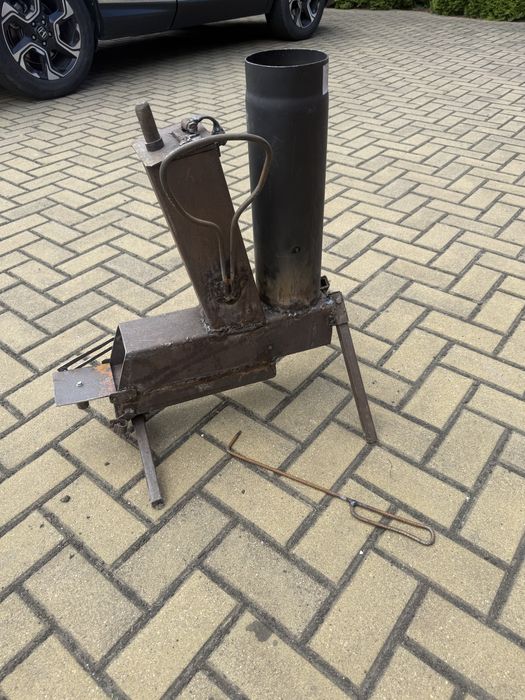 Solidny Piecyk Rakietowy (Rocket Stove) – Ręczna robota