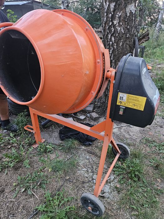 Betoniarka, zasilanie 220