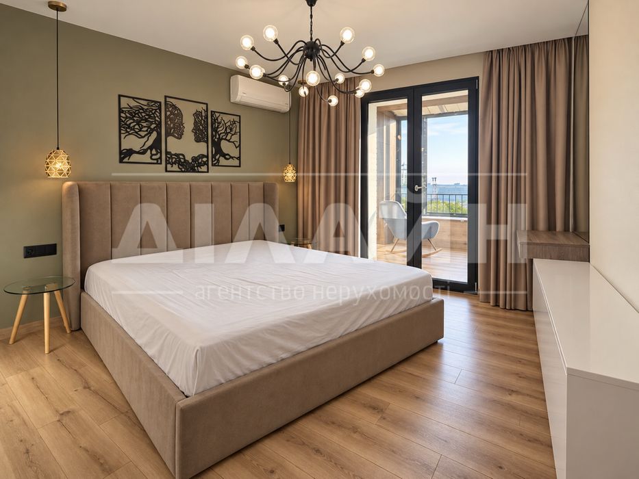 Ексклюзивна 3-кімнатна квартира 84 м² з панорамою на Дніпро, вул. Мала, 3