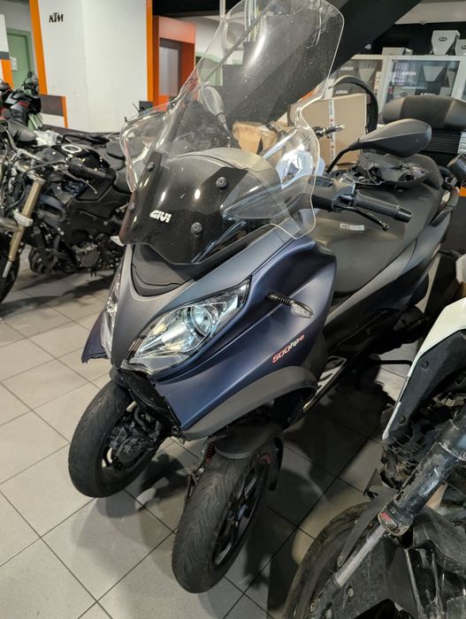 Piaggio MP3 500 LT, 2020, Acidentada, poucos KMS, ótimo negócio para reparação particular.