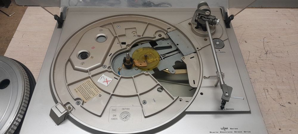 Gramofon DUAL CS 627 Q