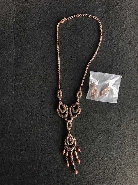 Conjunto de colar e brincos, novo