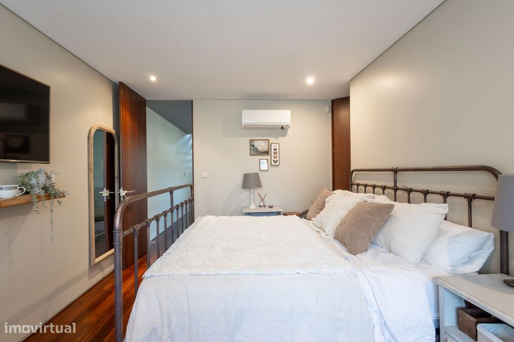 Moradia T5 de 3 Frentes em Ermesinde – Condomínio Fechado