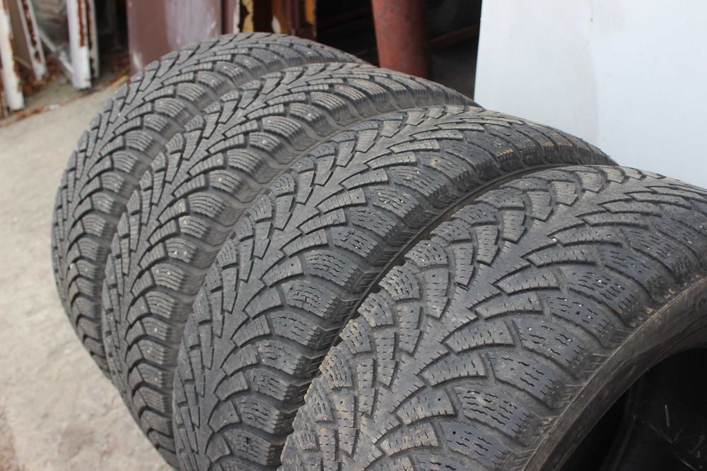 Шиповка= 265-65-R17 NOKIAN HAKKAPELITTA комплект зимняя резина GERMANY