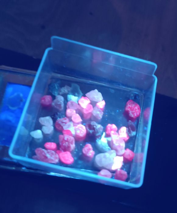 Spinele - Indonezja - ponad 13g