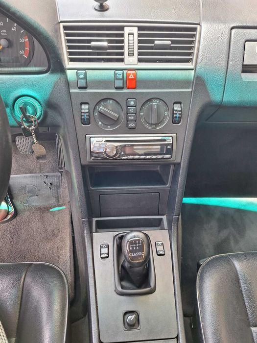 Mercedes em ótimas condições