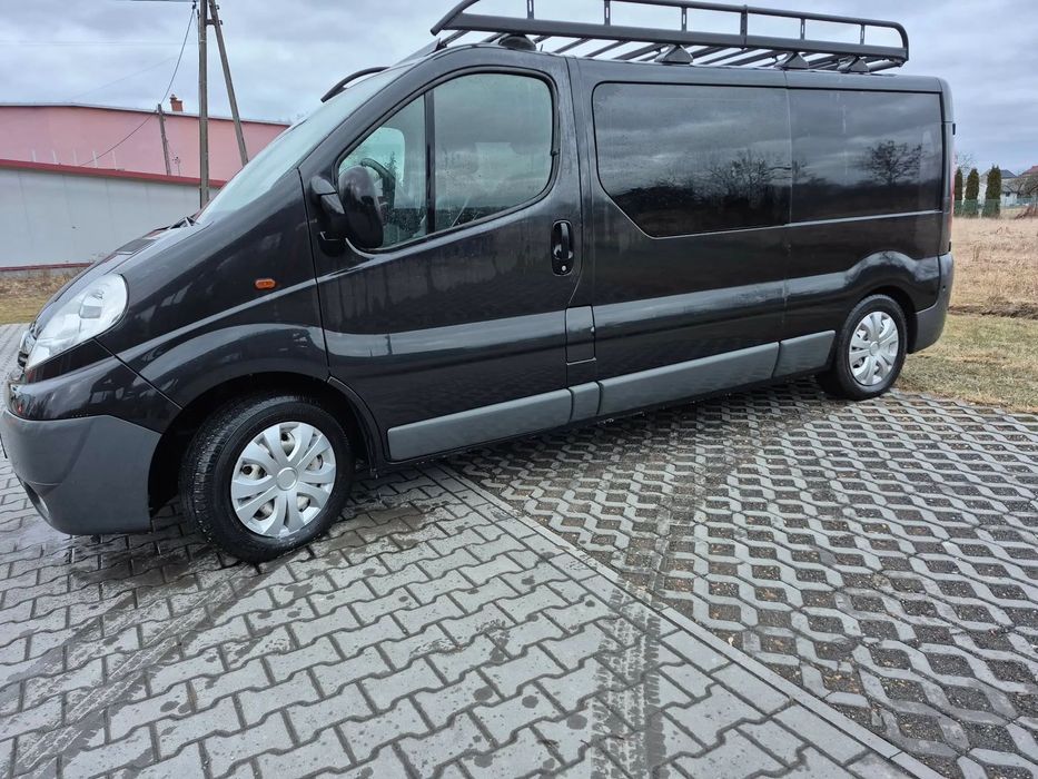 Opel Vivaro Trafic  brygadówka 6 os L2H1 Camper Van
