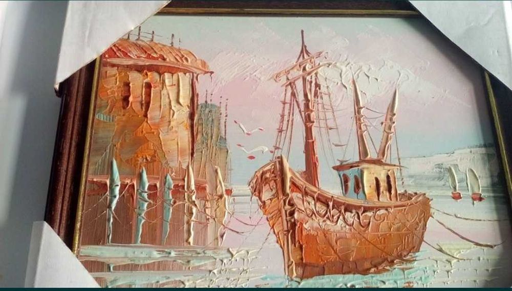 Quadro em tela texturada, com moldura em mogno e veio dourado