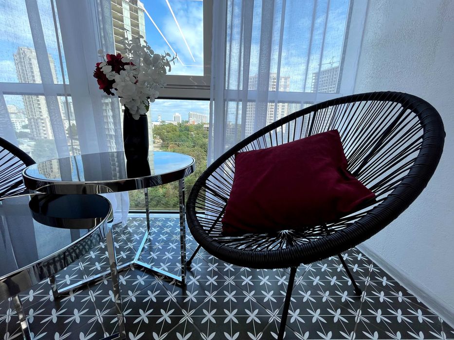 Посуточно квартира в Аркадии, Одесса. King-size кровать. Паркинг