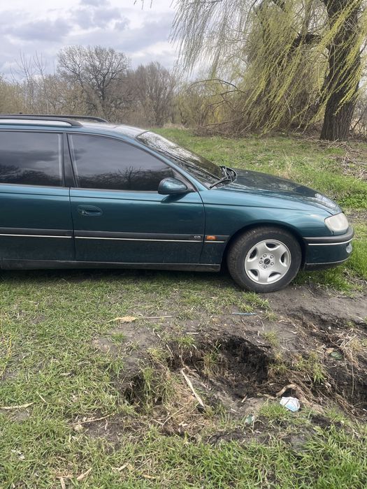 Опель Омега Б 2,5 V6 Обмін