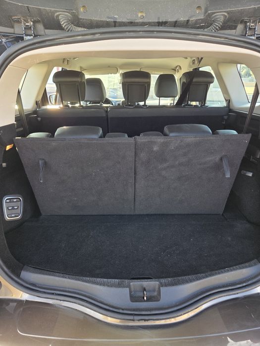 Renault Grand Scénic IV 1.5 dCi Hybrid Assist | 7 Lugares | 95.580 km | Excelente Estado — photo 5