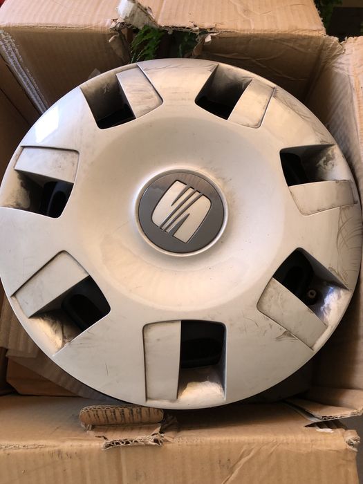 Vendo 4 jantes ferro Seat Ibiza 6L 2005 com tampões